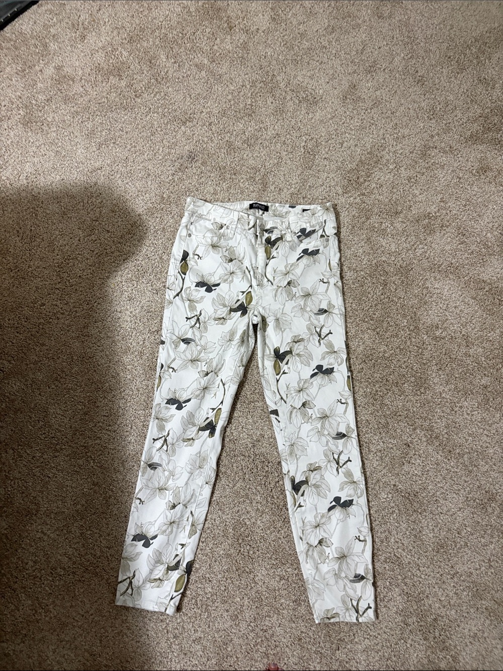 Buffalo David Bitton White Floral soft stretchy Jeans